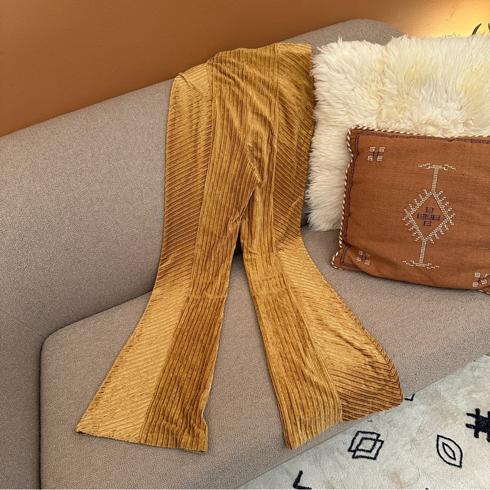 Free People pull on velvet flares - Picture 5 of 5